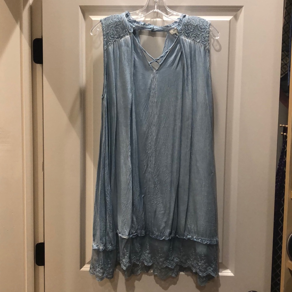 Woman’s summer light blue 💙 dress by Umgee!